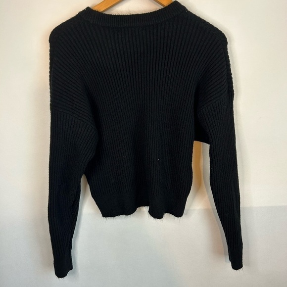 Elodie Women's Cropped Ribbed Knit Oversized Black Sweater medium - Picture 3 of 3